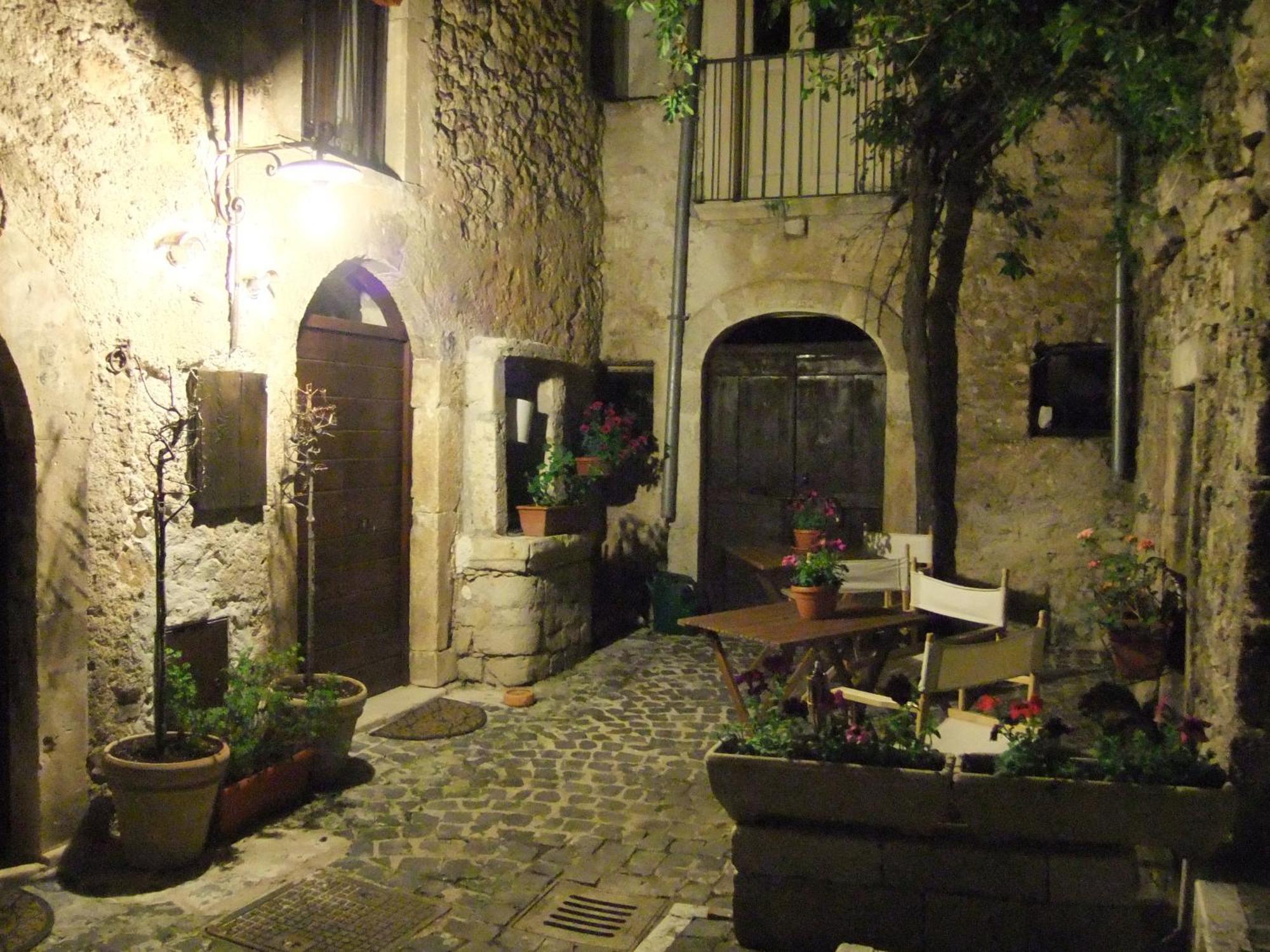 Residenza La Torre Apart otel Santo Stefano Di Sessanio Dış mekan fotoğraf