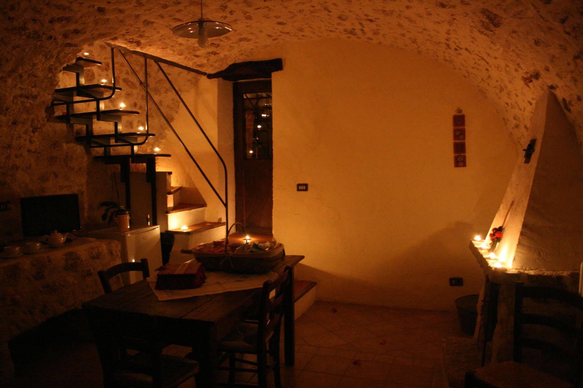 Residenza La Torre Apart otel Santo Stefano Di Sessanio Dış mekan fotoğraf