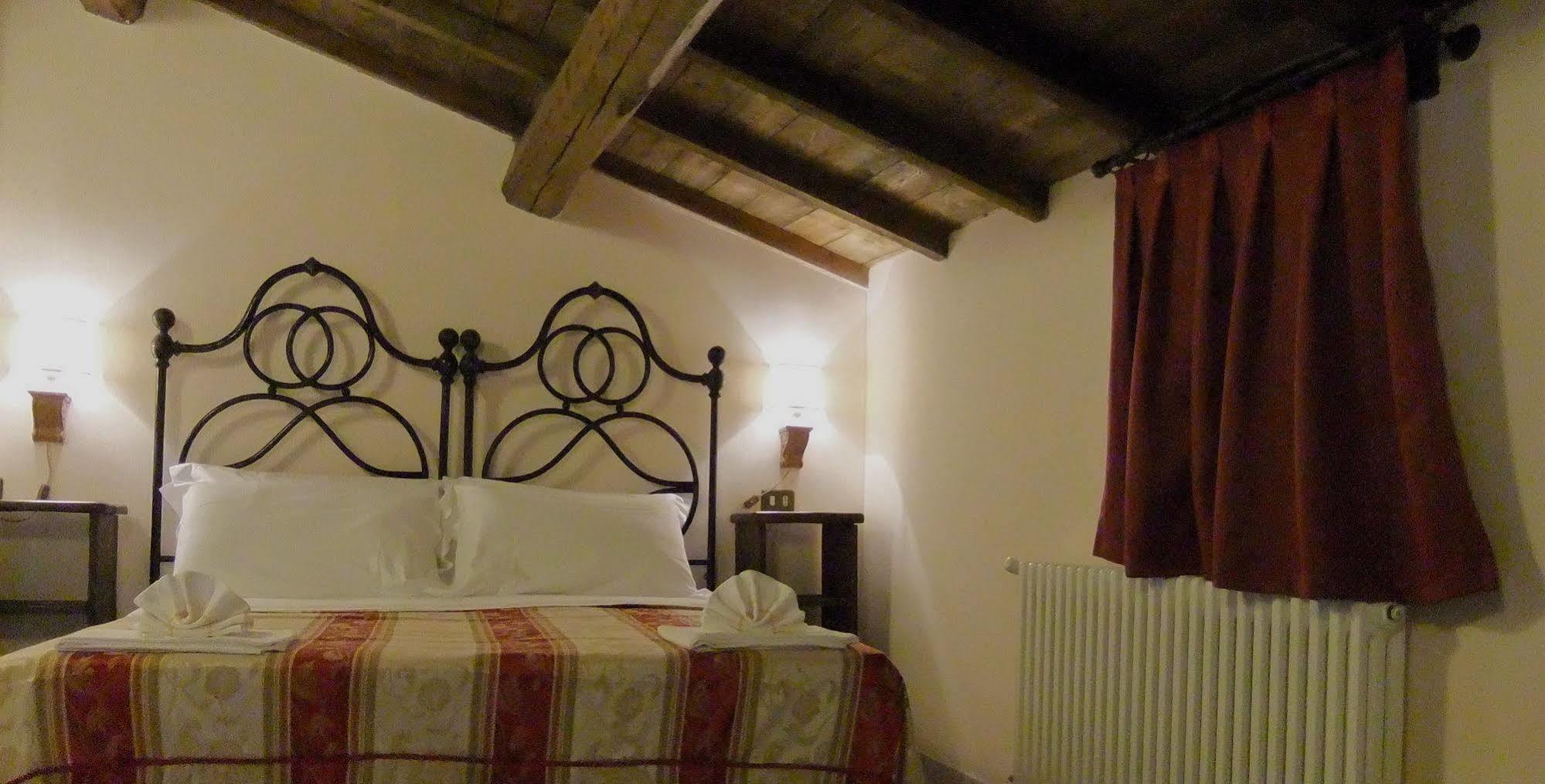Residenza La Torre Apart otel Santo Stefano Di Sessanio Dış mekan fotoğraf