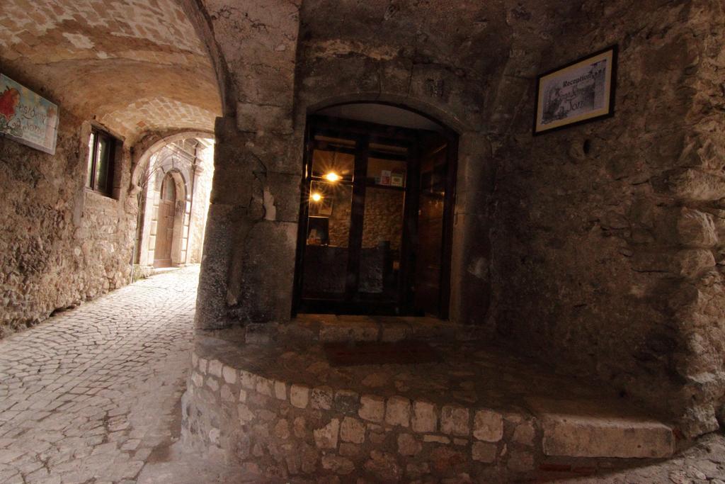 Residenza La Torre Apart otel Santo Stefano Di Sessanio Dış mekan fotoğraf